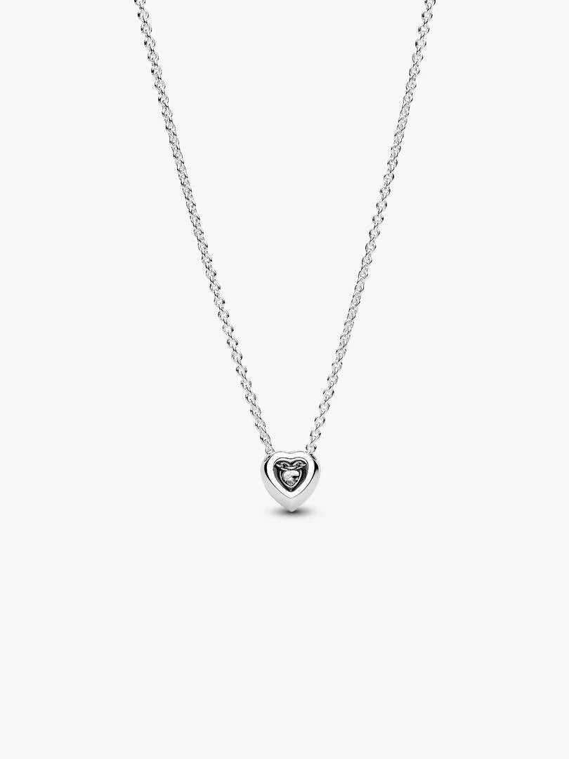 Collar Corazón en Relieve