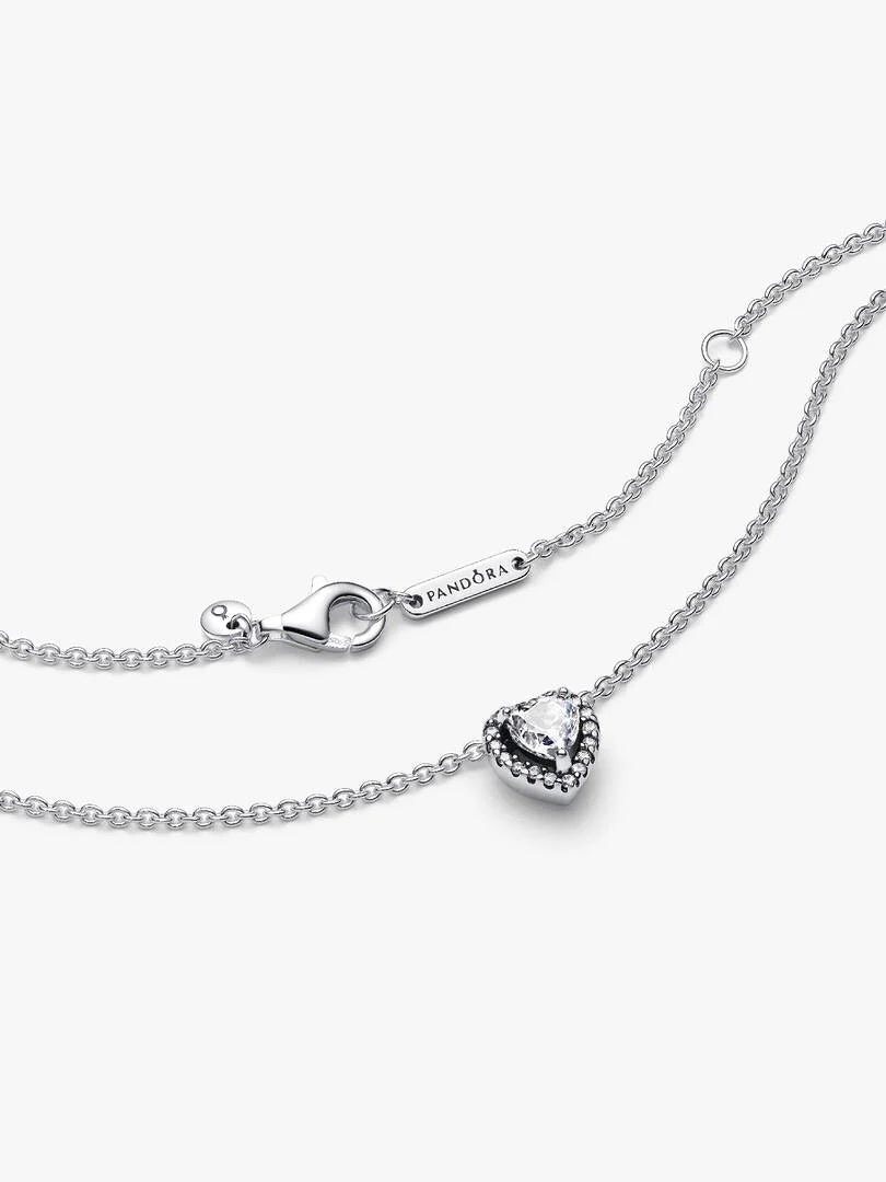 Collar Corazón en Relieve