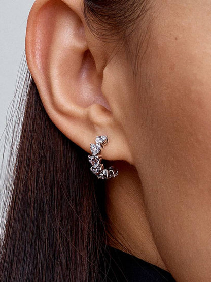Pendientes de aro abiertos con corazones brillantes